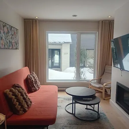 Modern 3-En-Suite Bedroom Townhouse With 1 Sofa Bed And Terrace In Mont-Tremblant-2